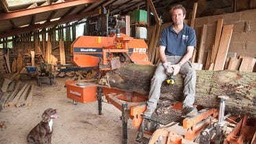 Britanski kmet uporablja žago LT20 za povečanje dobička