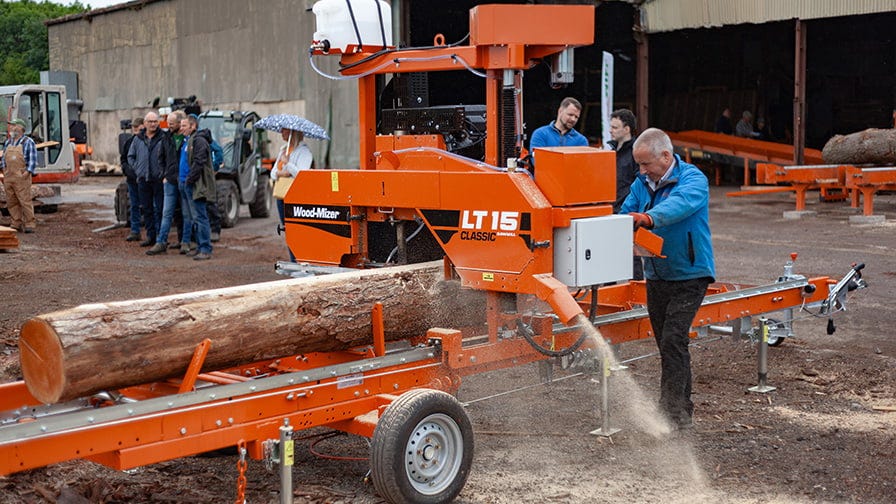 Wood-Mizer sawmill with walk-along control panel