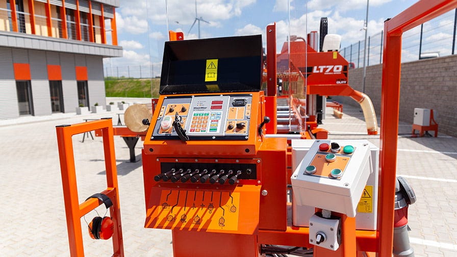 Wood-Mizer LT70 sawmill remote control